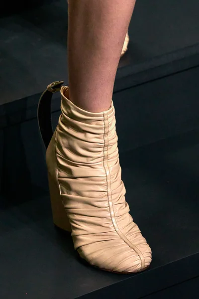 Look 29